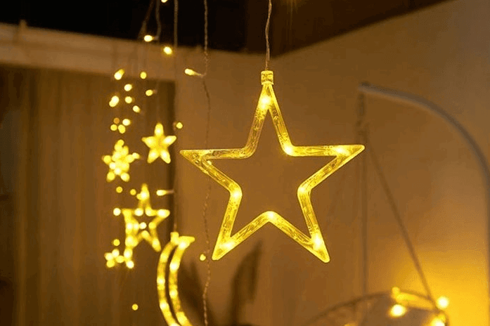 138 LED girlianda užuolaida - varvekliai šiltai baltos spalvos - Piki