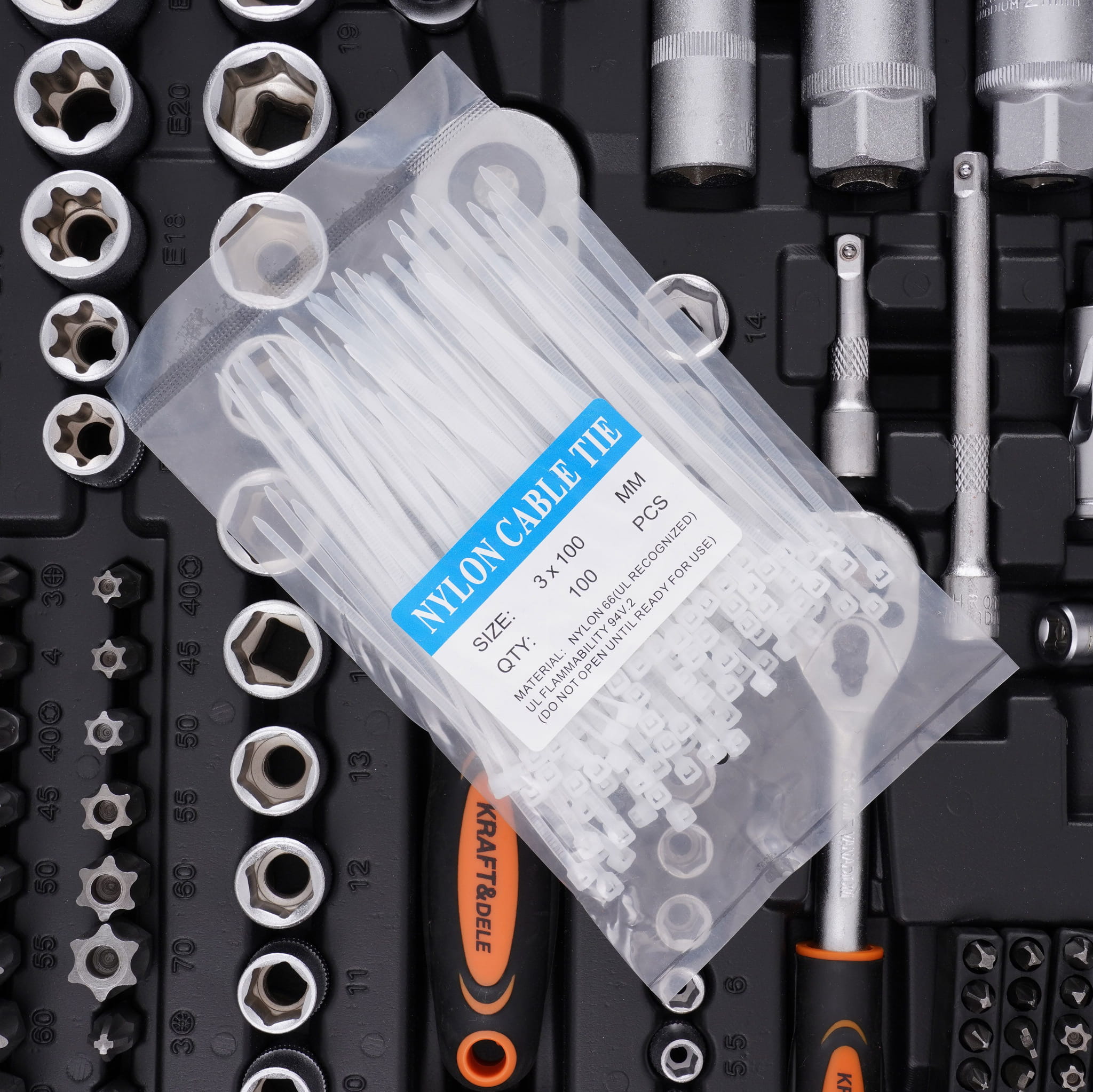 Galvučių ir įrankių rinkinys KRAFT&DELE 292 dalių