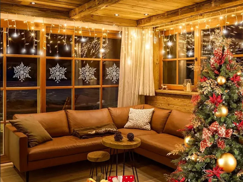 Kalėdinė girlianda - varvekliai 20 m, ŠILTAI BALTA. 500 LED su FLASH funkcija