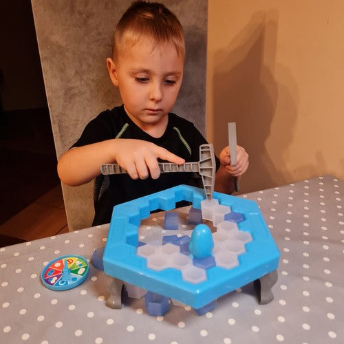 Pingvinas ant ledo arkadinis žaidimas