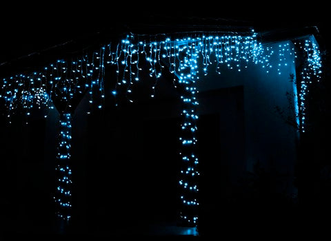 Kalėdinė girlianda - varvekliai 12m. ŠALTAI BALTA. 300 LED
